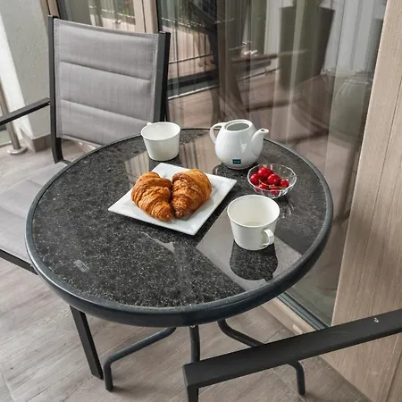 Kapitanski Mostek By Renters Kołobrzeg